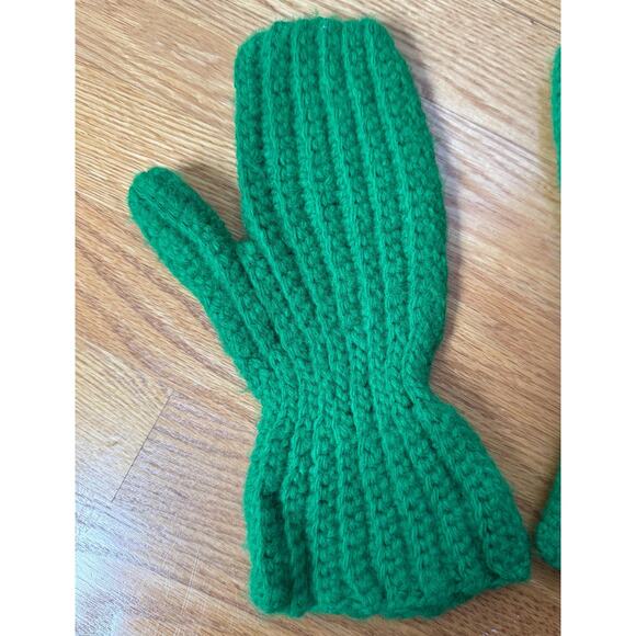 Vintage Green Mittens, Kelly Green Knit Crochet Mitts, 60s 70s, Grandma Style - Picture 6 of 6